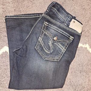 Silver Suki Flap Capri‎ Dark Wash Fade Women's W33